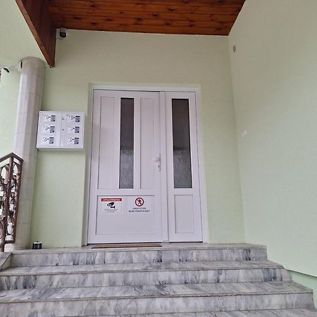 Apartmanovy Dom Stummerova Topolcany Luaran gambar