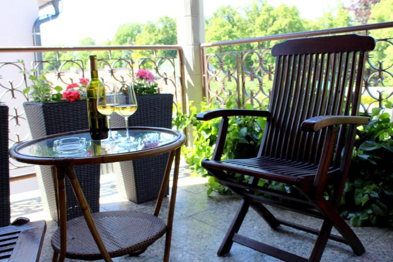 Apartmanovy Dom Stummerova Topolcany Luaran gambar