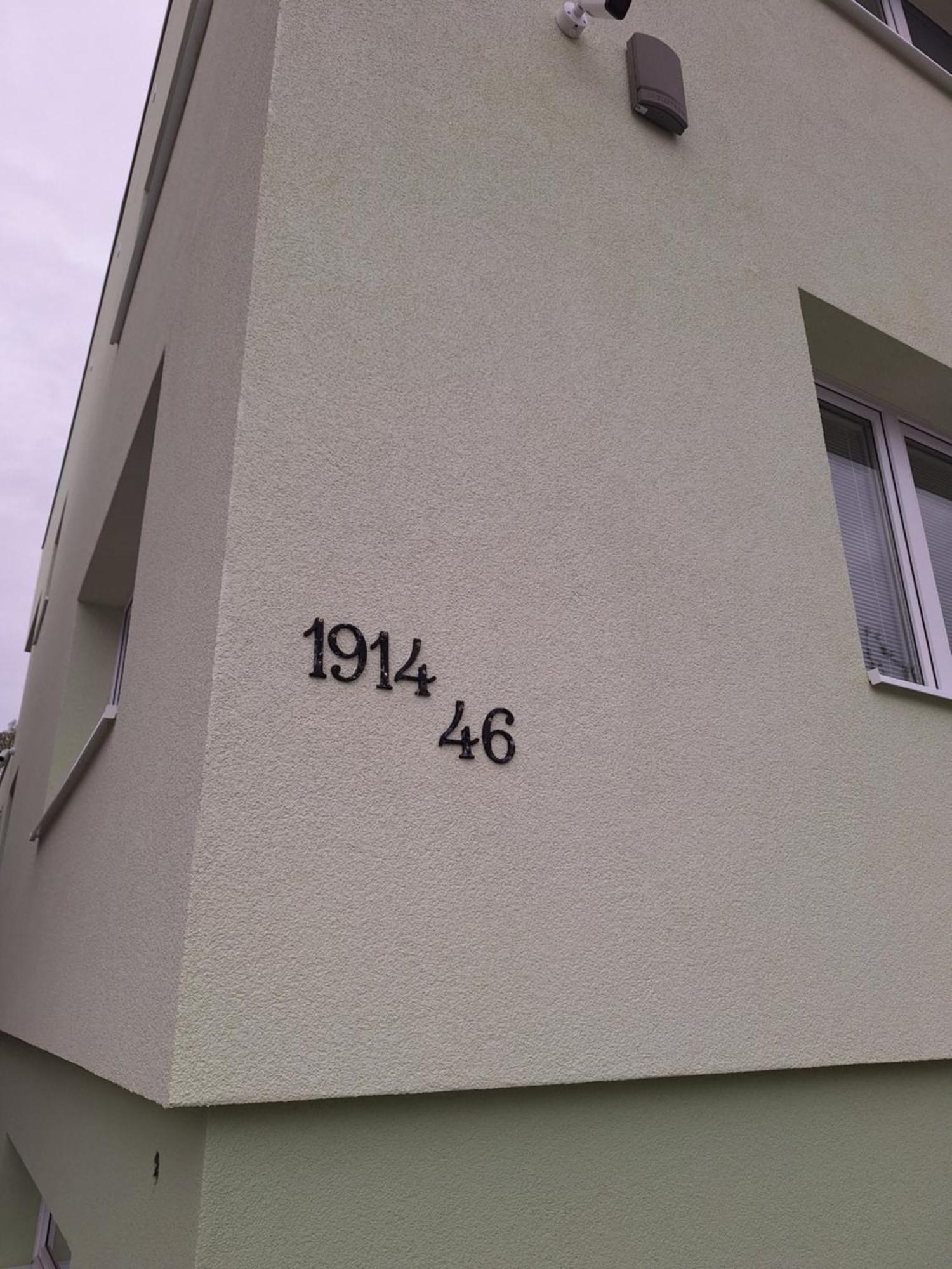 Apartmanovy Dom Stummerova Topolcany Luaran gambar